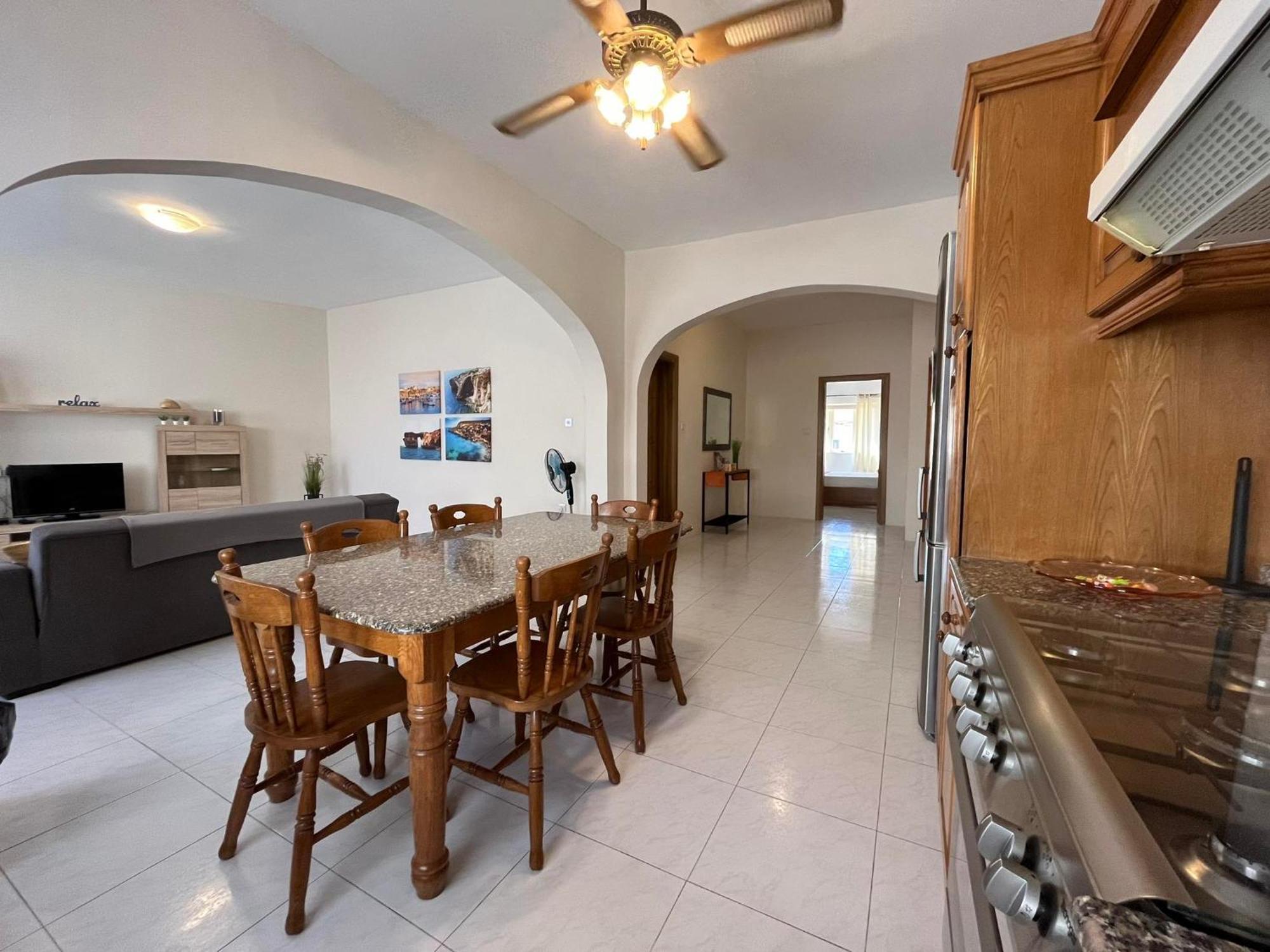 Nr41 Holiday Apartment - Close To Village Centre, Promenade, Shops & Restaurants Marsaxlokk Zewnętrze zdjęcie